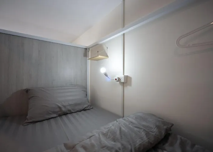 Risa - Female Only For Solo Travelers Hostel Bangkok